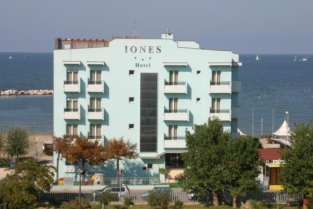Hotel Iones Rimini Exteriér fotografie